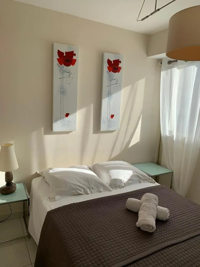 Apartment Port Plage Centre Ville Et Soleil Saint-Raphael